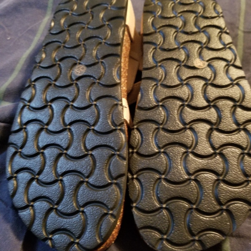 TAN SUEDE SANDALS - Picture 3 of 5